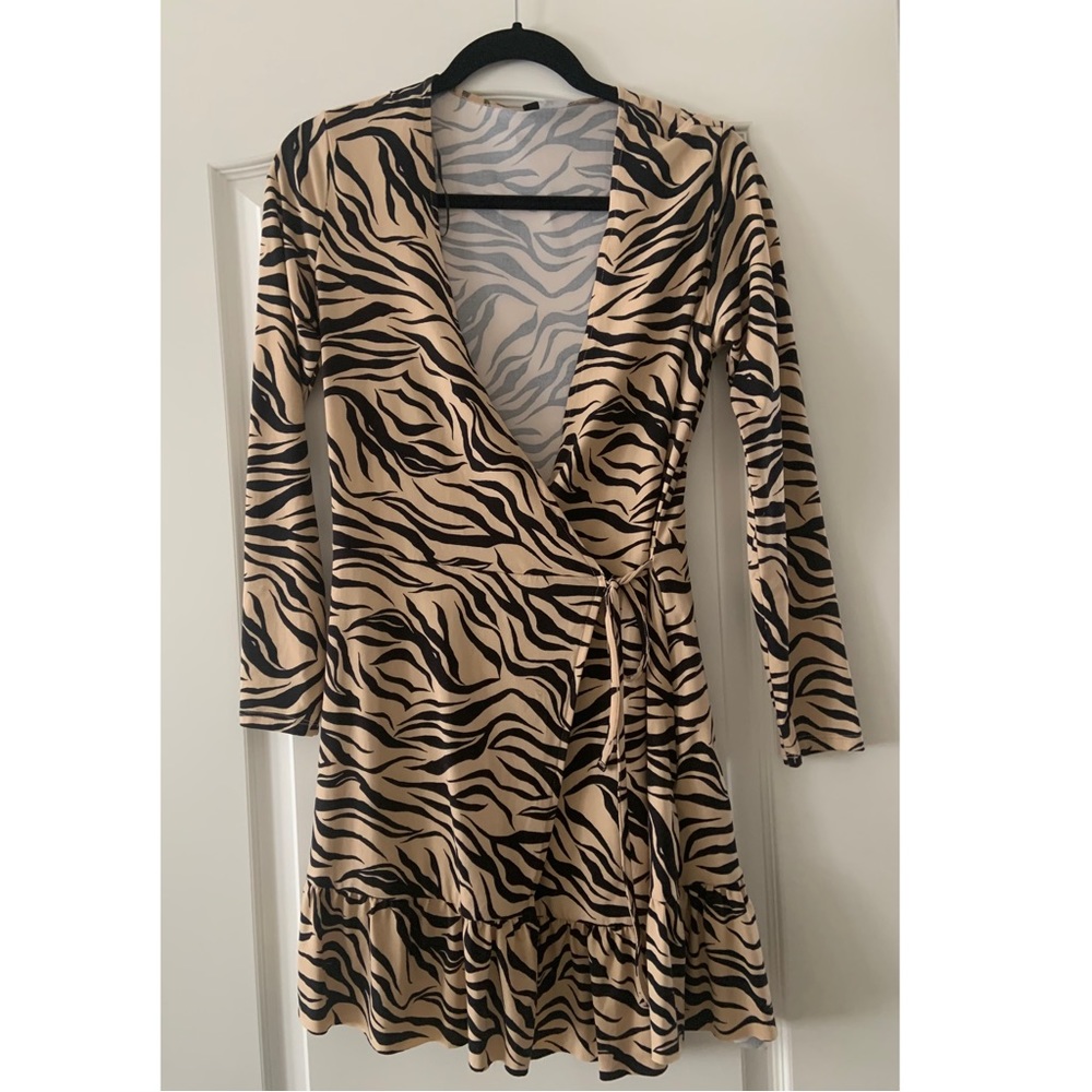⚠️SOLD⚠️ Leopard Stripe Print Wrap Dress